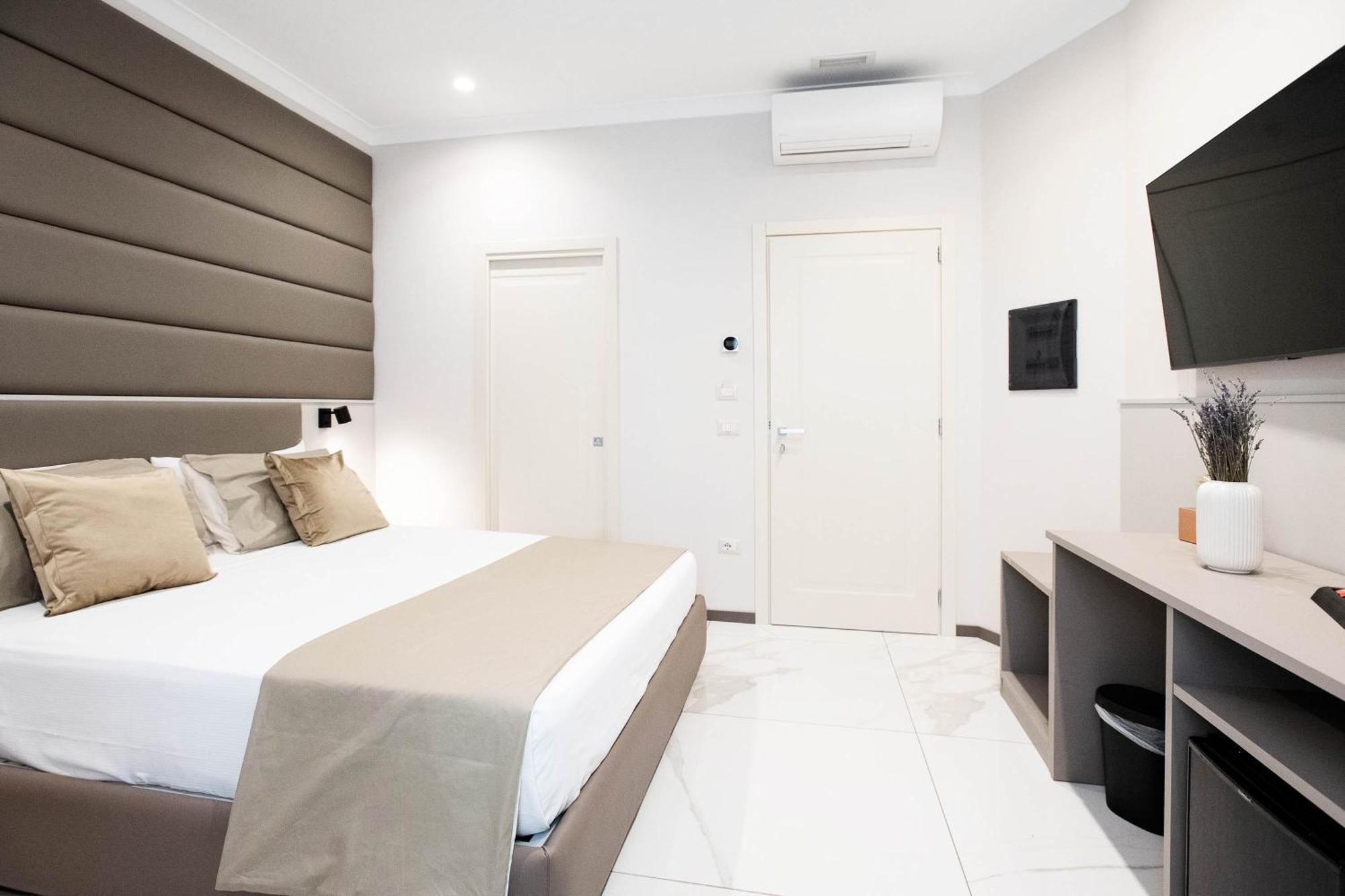 Imperatrice Naples